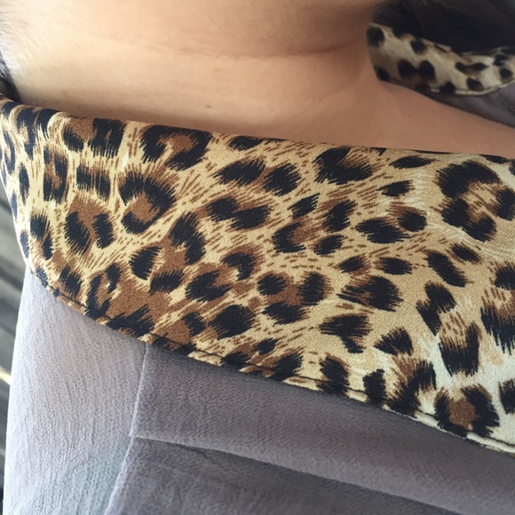 Free with any purchase - Picture 2 of 4